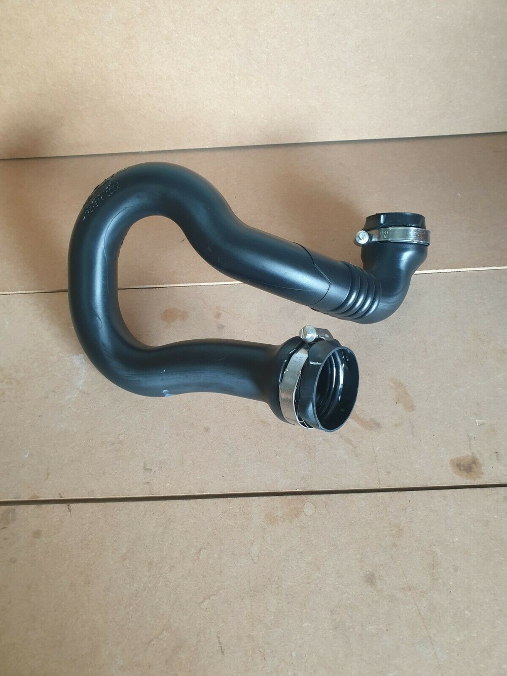 LLS Germany Turbo Intercooler Hose For Renault Espace IV 2.0 DCi – Includes Clamps, OE 8200540493