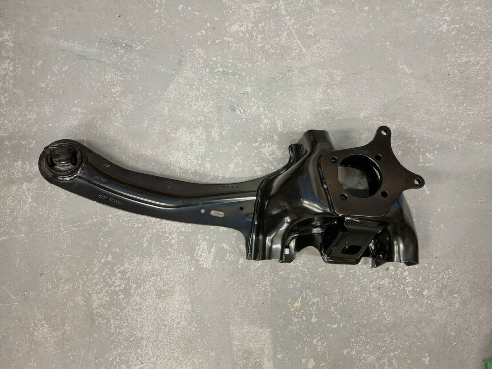 thumbnail image 2 of Ford Focus Mk2 (2.5ST) Rear Lower Wishbone Control Arm Kit W/ Bolts 2 of 6